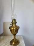 Lampa naftowa zdobiona
