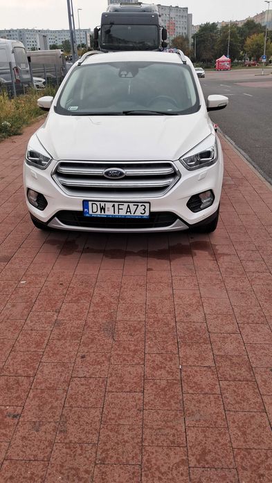Ford KUGA 2019, benzyna, manual 1,5 cm 150 KM, TITANIUM 1 właściciel