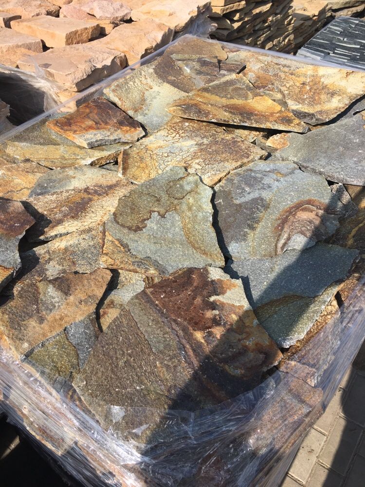 Природний камiнь Андезiт закарпатський м.Дубно,,Ландшафтний двір"
