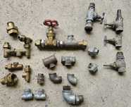 metalowe elementy armatury hydraulicznej