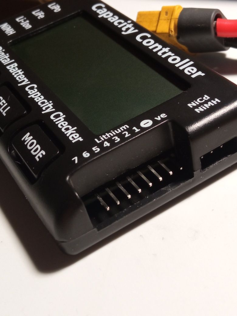CellMeter 7  цифровий тестер для аккумуляторів LiPo, LiFe, Li-ion