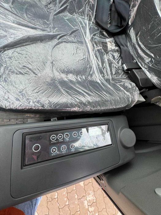 Гусеничний міні-екскаватор SDLG E660FL