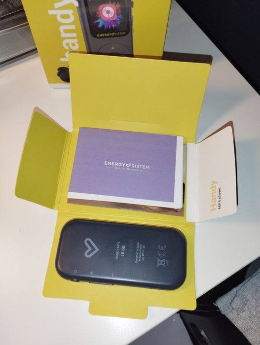 MP4 Bluetooth Touch - como novo