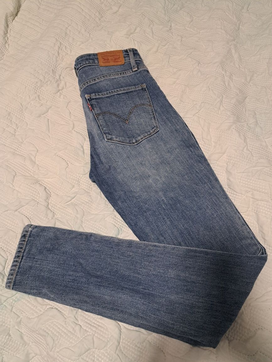 Levi's 721 high rise skiny 26/32