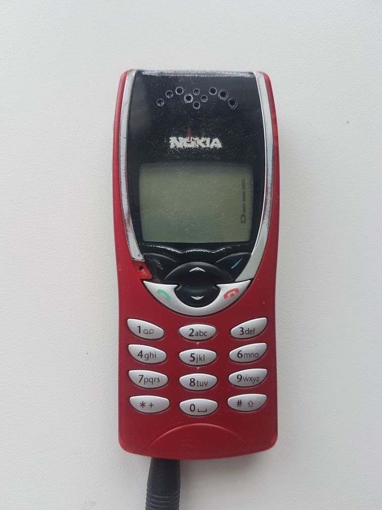 Do kolekcji - nokia 8210 czerwona