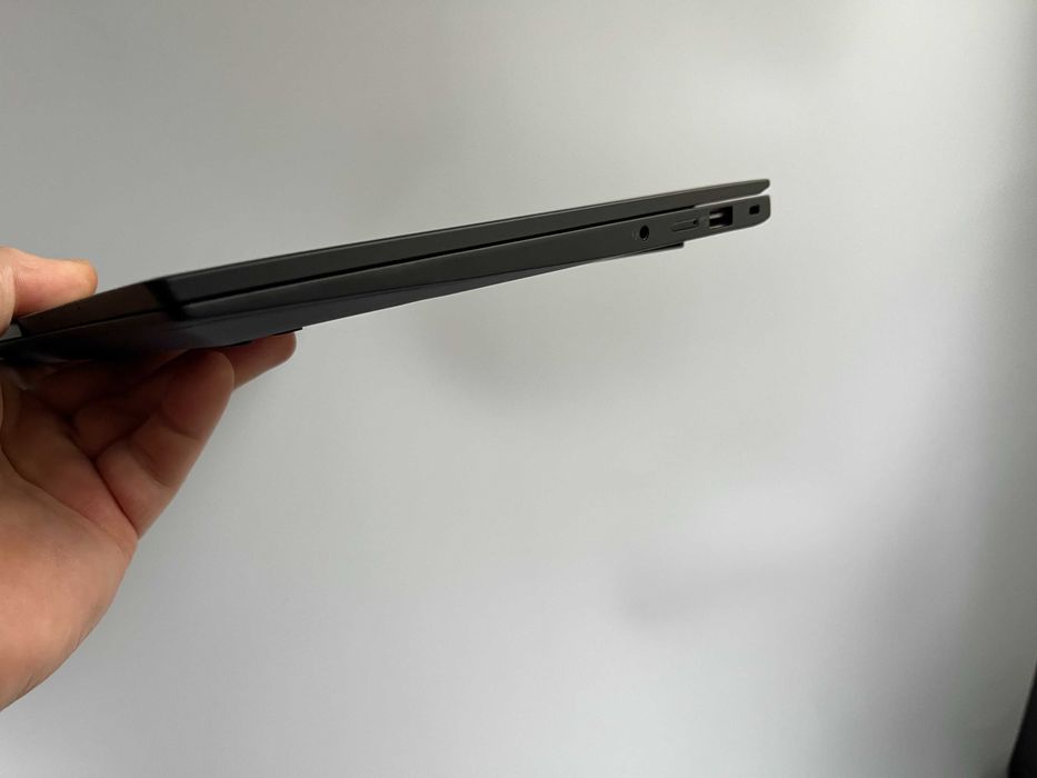 Lenovo ThinkPad X1 Carbon Gen 11 i7-1355U 32GB 512 SSD OLED W11P FV 23