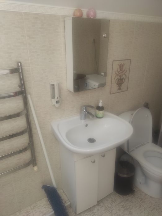 Сантехнічна шафа