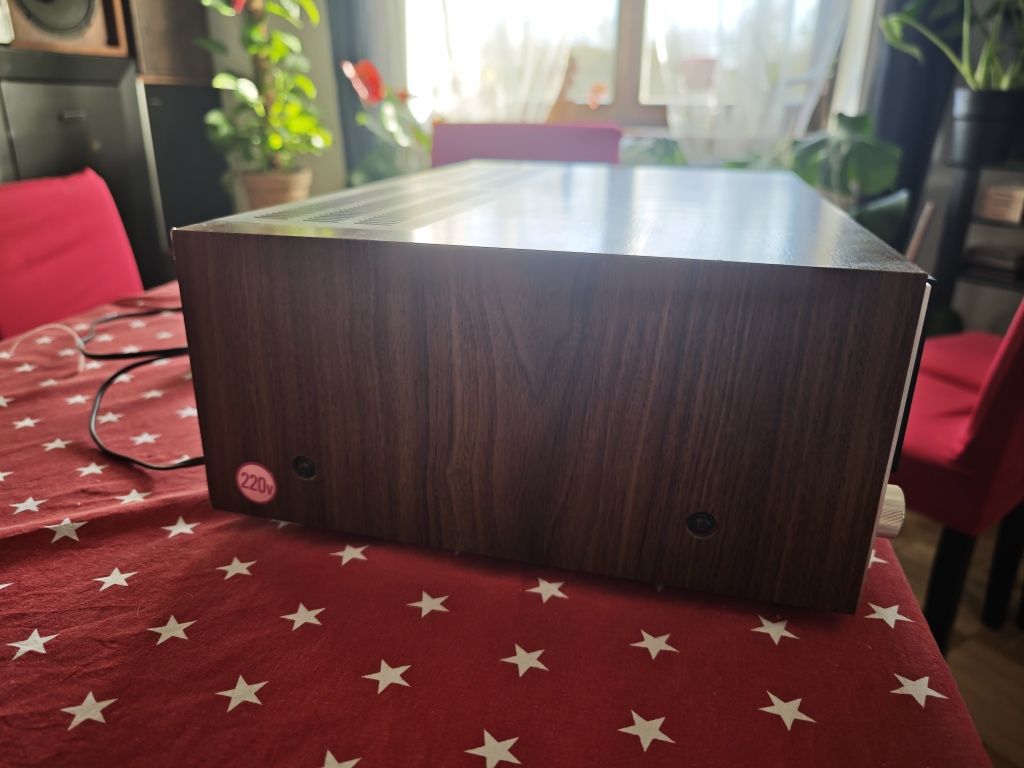Amplituner Sansui 7070