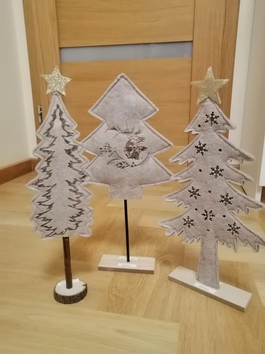 Komplet choinek do dekoracji wnętrz