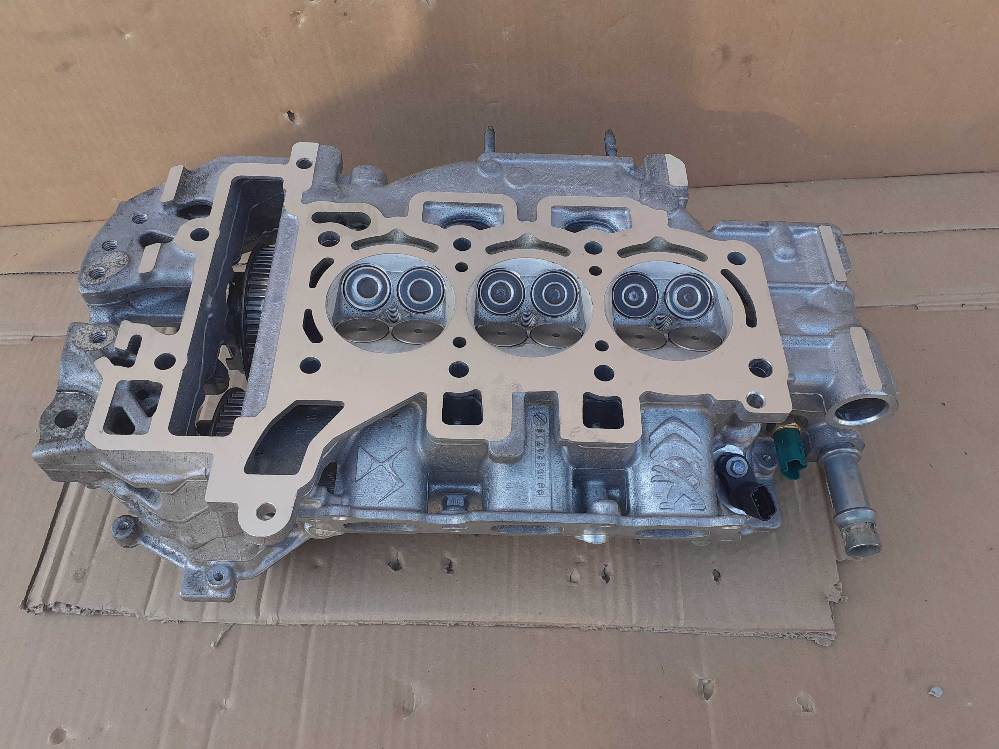 Głowica opel Crossland CORSA 1,2 F12XEL F12XEL D12XE