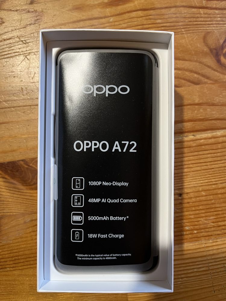 Oppo A72 z ładowarką i etui