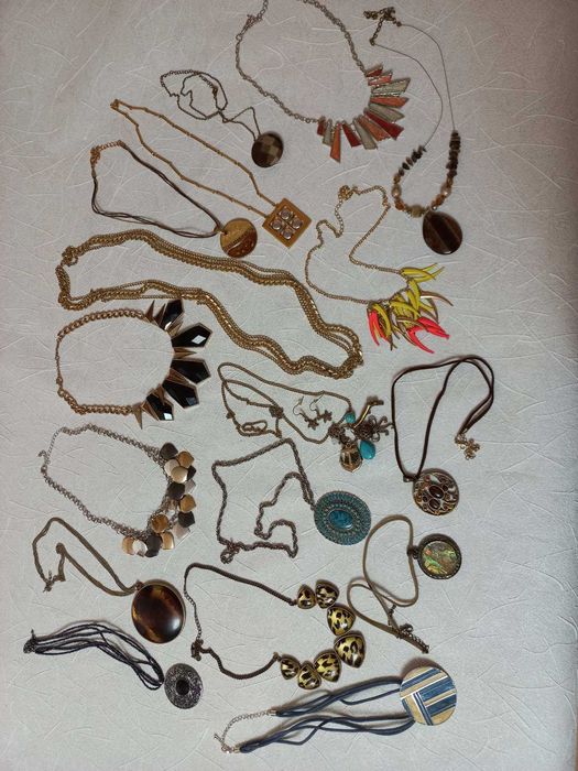 Винтажная бижутерия  США,ЧССР,Англия,СССР.