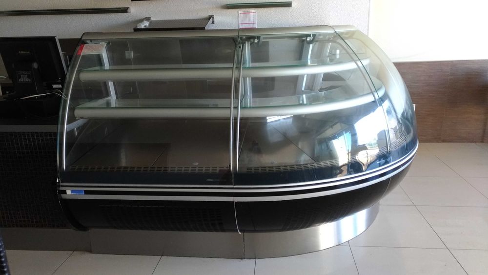 Vitrine expositora refrigerada PACESS SG "JORDÃO "