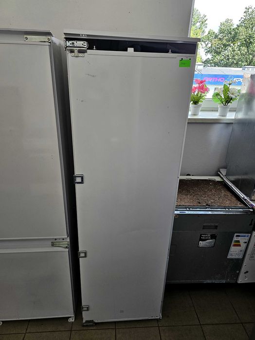 Lodówka do zabudowy AEG EK9D18C | 177cm | 274L| 118kWh/rok| komora 0st