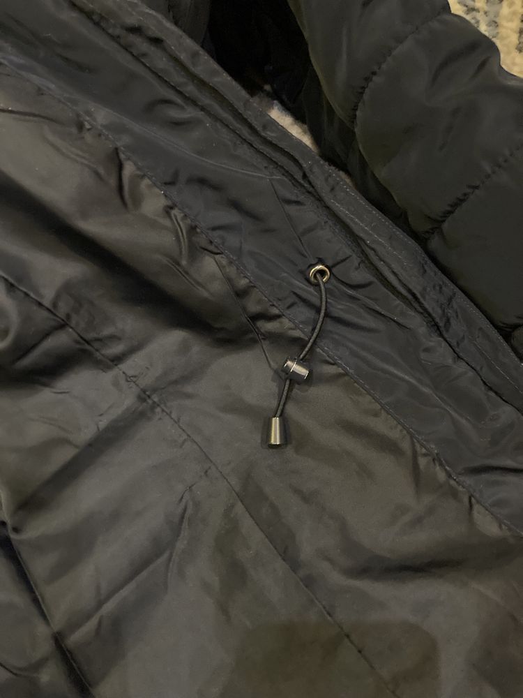 Płaszczyk pikowany długa kurtka taliowana puchowy puch kaptur
