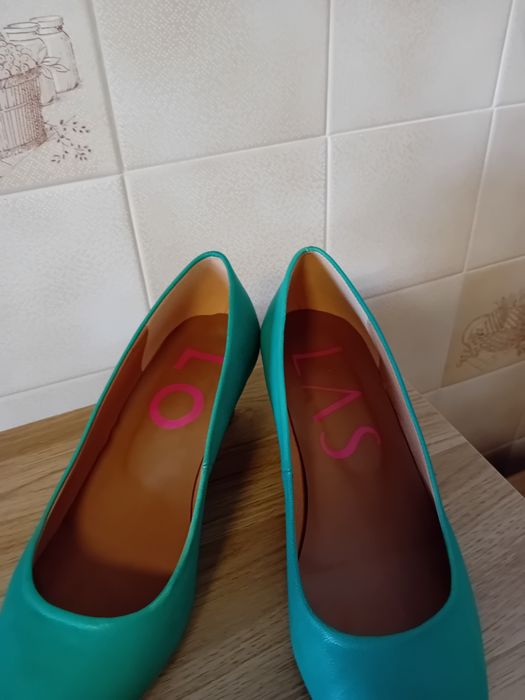 Sapatos Lolas – tamanho 38 – usados apenas uma vez