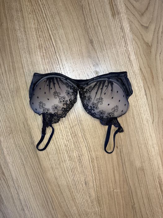 Biustonosz 65D brytyjskiej firmy Gossard super push up
