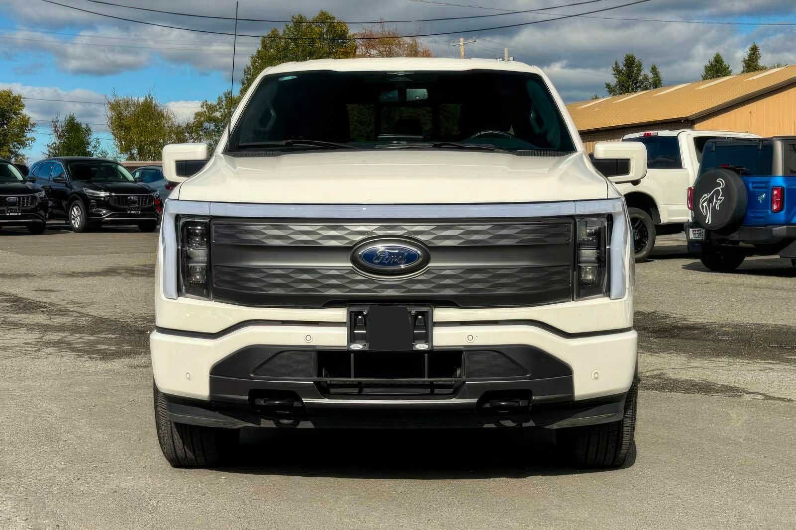 2023 Ford F-150 Lightning Lariat