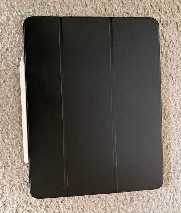 iPad Pro (12,9") 4ª Geração 256GB WiFi  + capa + pencil