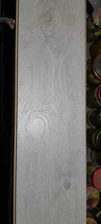 Panel podłogowy laminowany 3,5 paczki 12mm