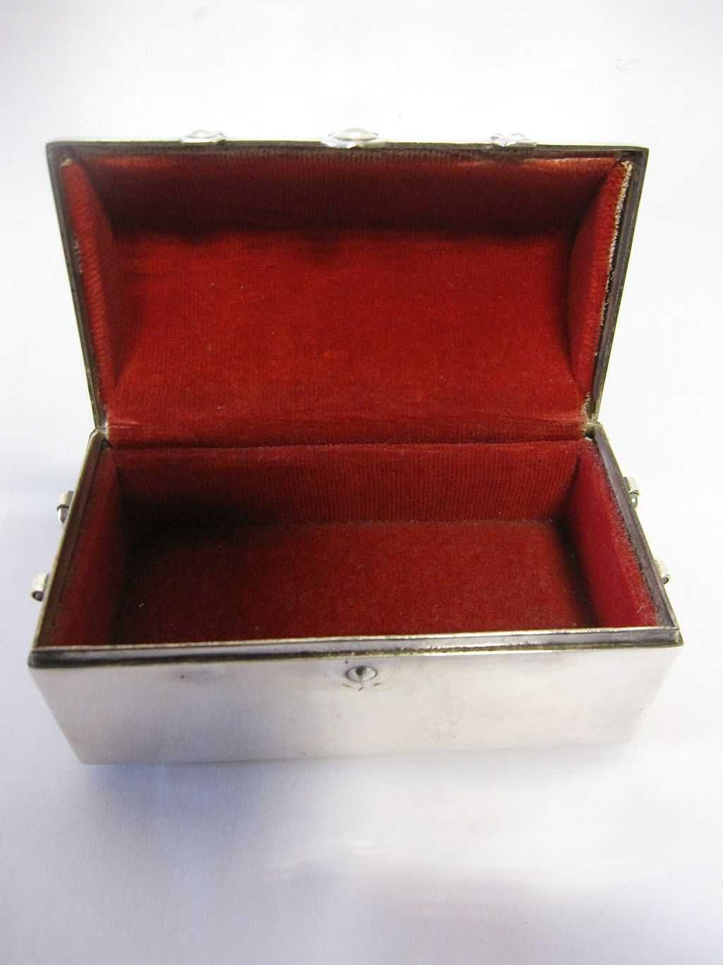 vintage caixa guarda joias - baú  -em casquinha