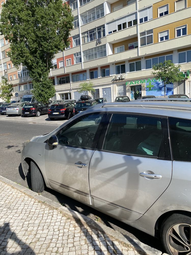 Renault Scenic 2015