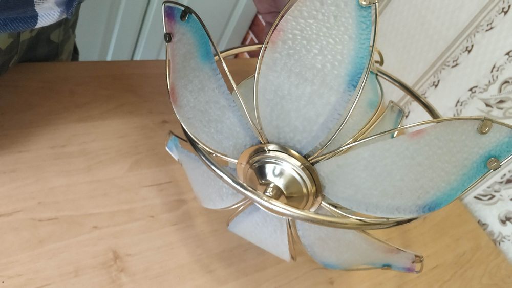 Светильник. люстра, на кухню, коридор