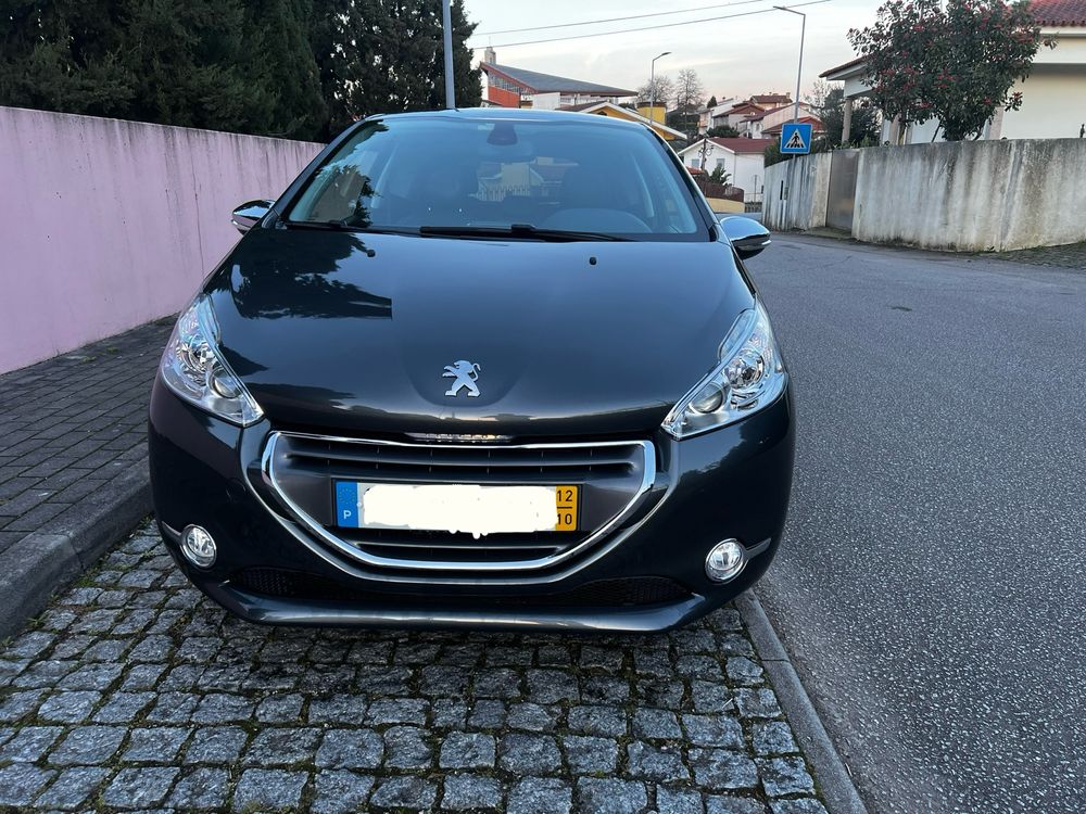 Peugeot 208 Allure