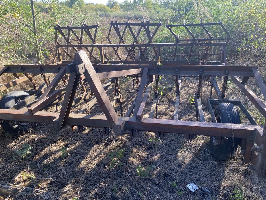 Трактор ЮМЗ-6 і культиватор