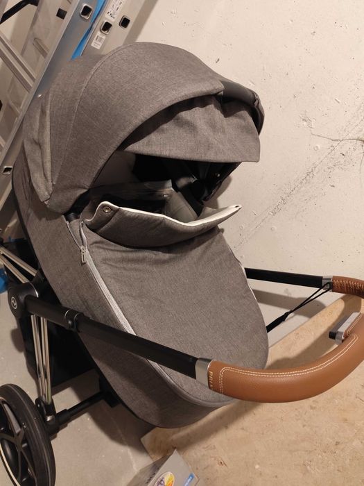 Cybex Priam 2.0, Manhattan Grey, Stelaż chrom, spacerówka, gondola
