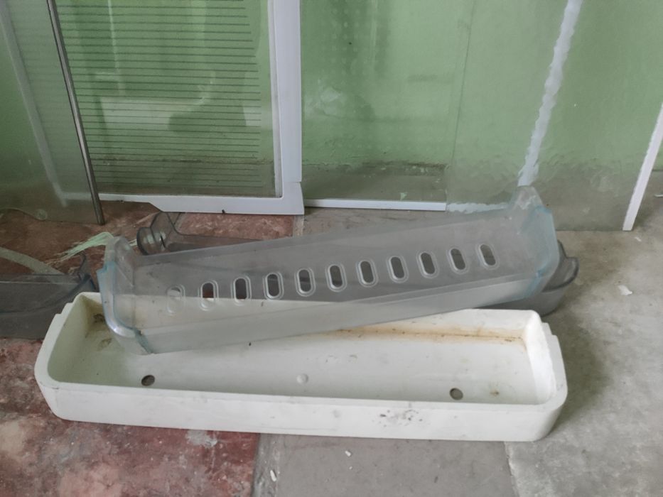 Полочки для холодильника (різні)