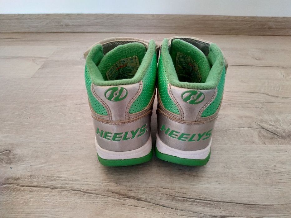 Роликовые кроссовки Heelys Fly 2.0 (Размер 31, на 18см)