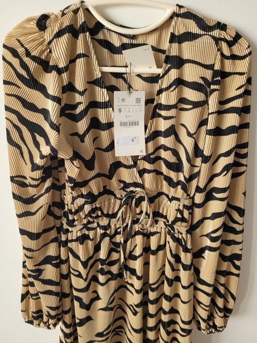 Vestido novo Zara 4€