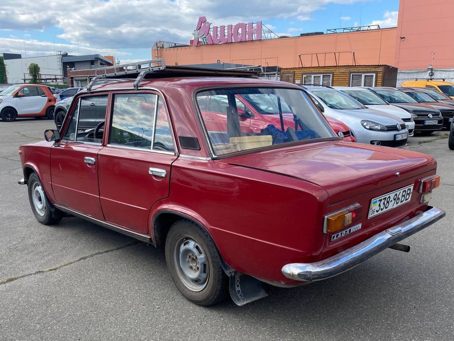 Продається машина Ваз 21013.