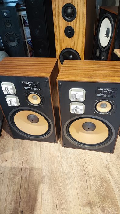 Kolumny Akai SW -177