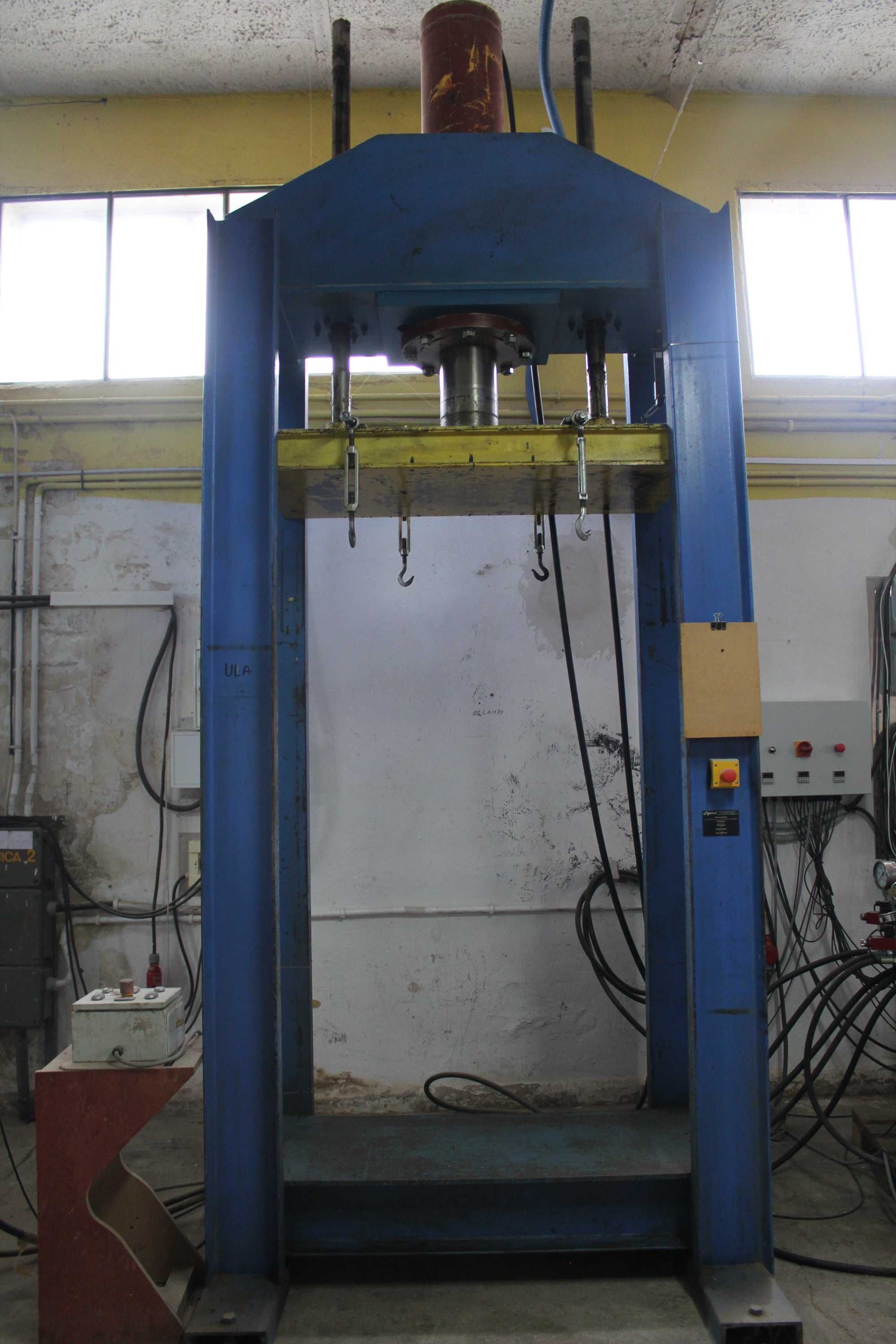 Prasa hydrauliczna z agregatem