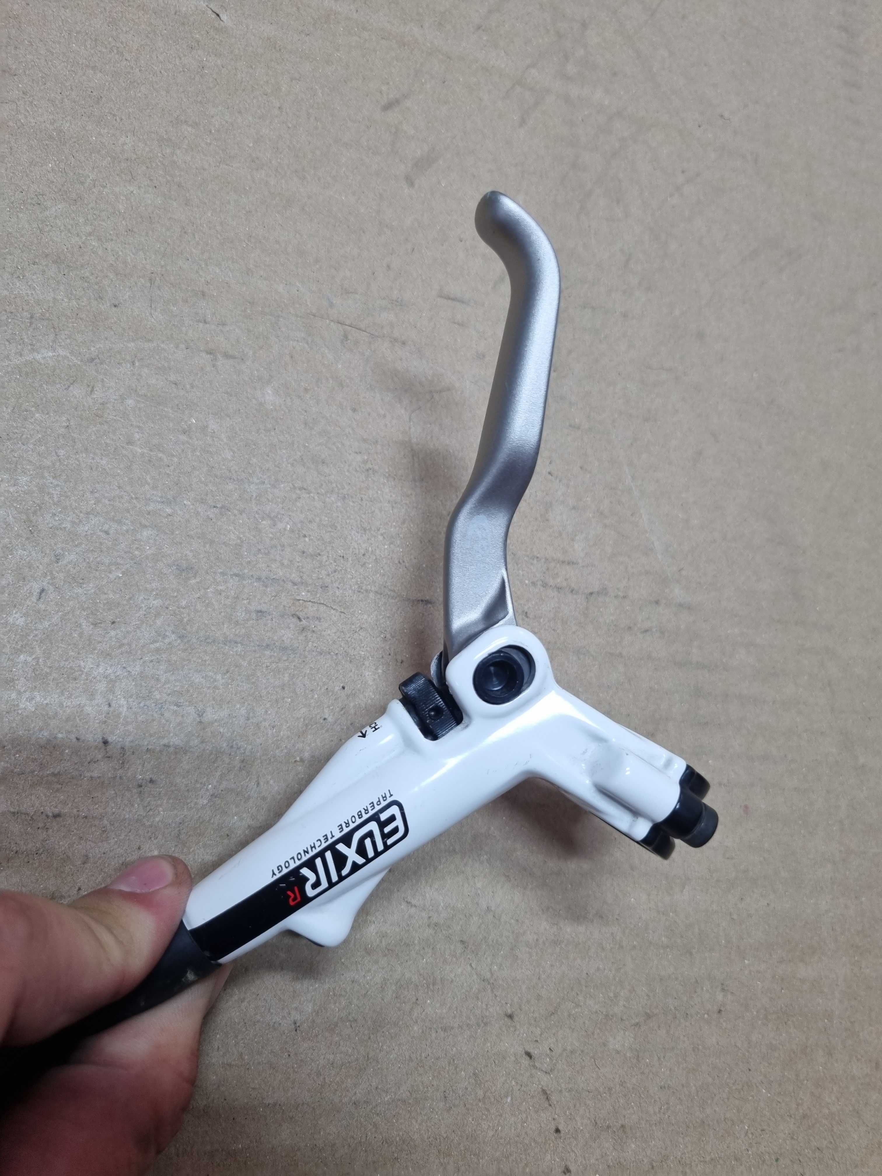 Hamulec hydrauliczny Avid, Deore