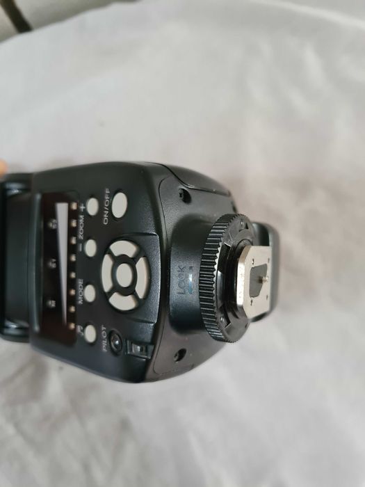 спалах yongnuo 560