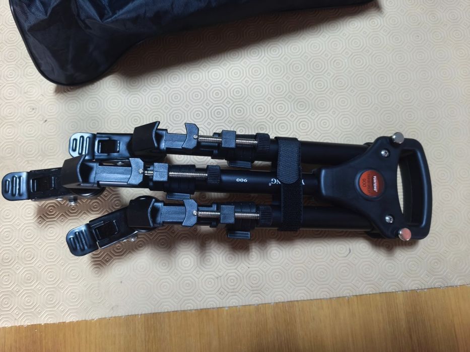 Carrinho Yunteng Dolly 900 para tripés câmeras