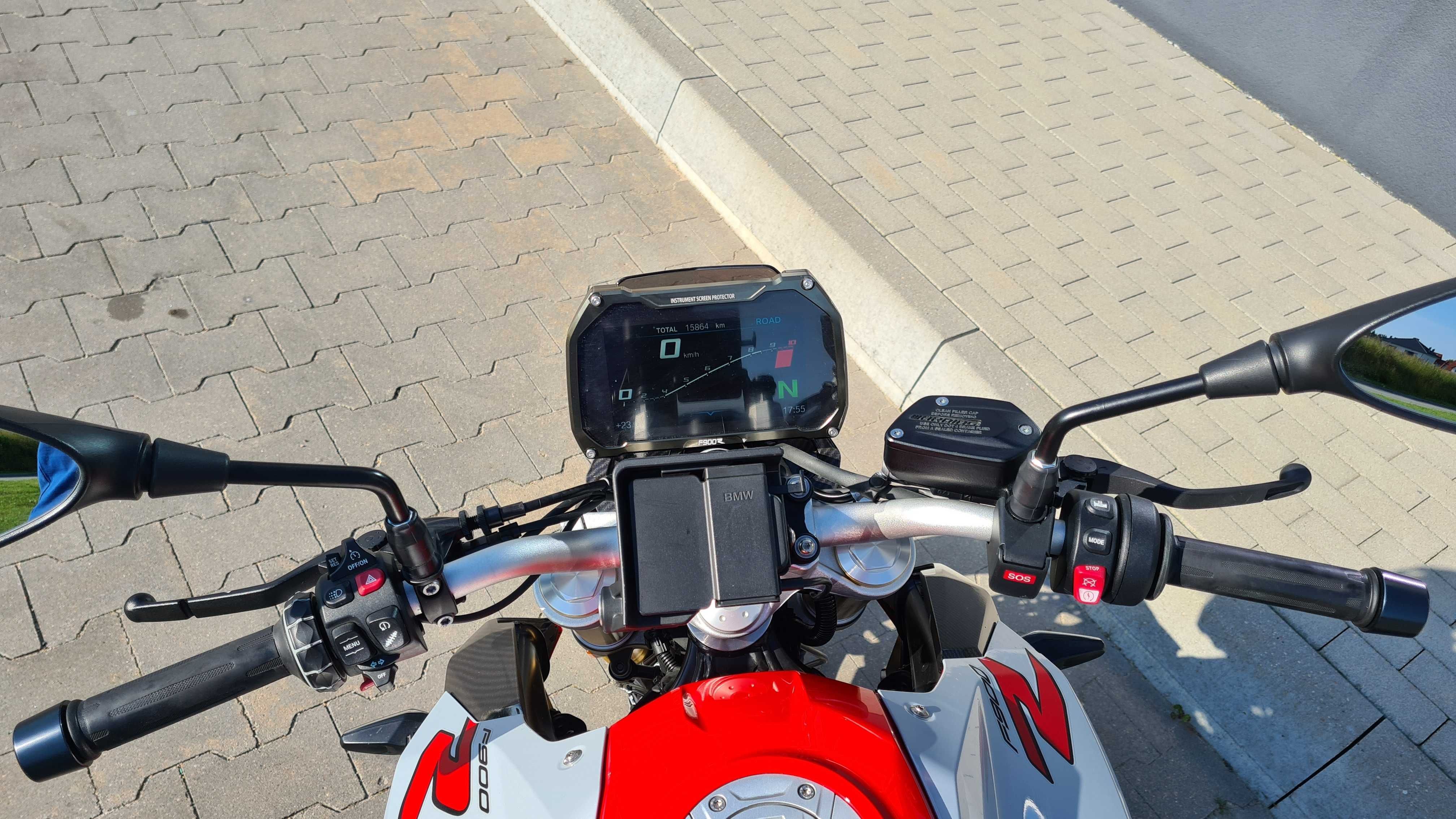 BMW F900R 2020r Carbon Dynamic ESA kufry