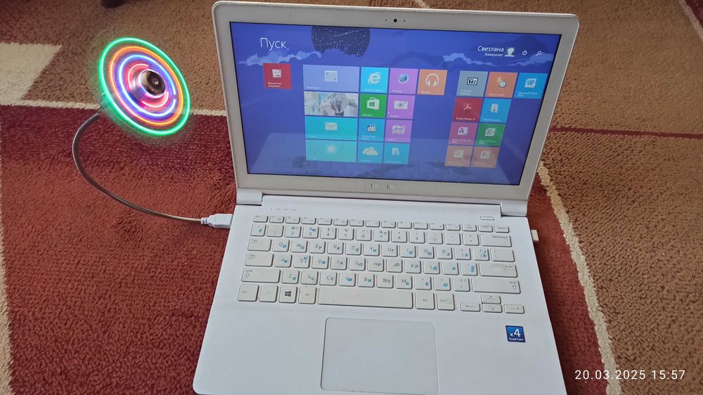 Мини вентилятор со светодиодами 
и подключением в USB