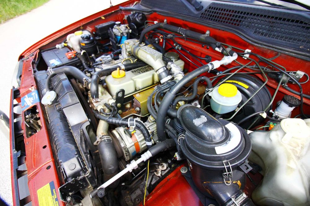 Nissan Terrano II c/AC e 7 Lugares