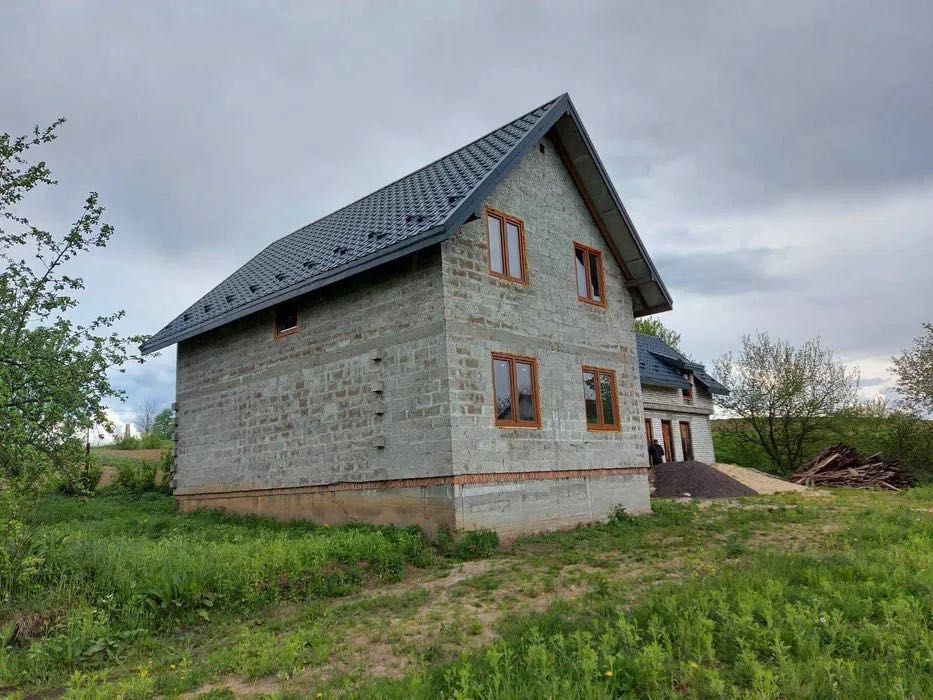 Будинок Новояворівськ
