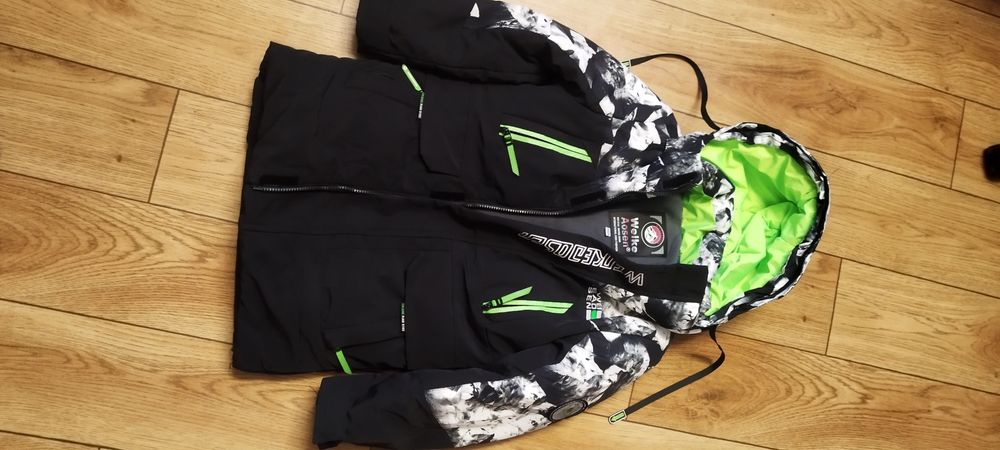 Куртка зимова в гарному стані