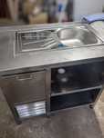 Mesa com lavatório de café de inox