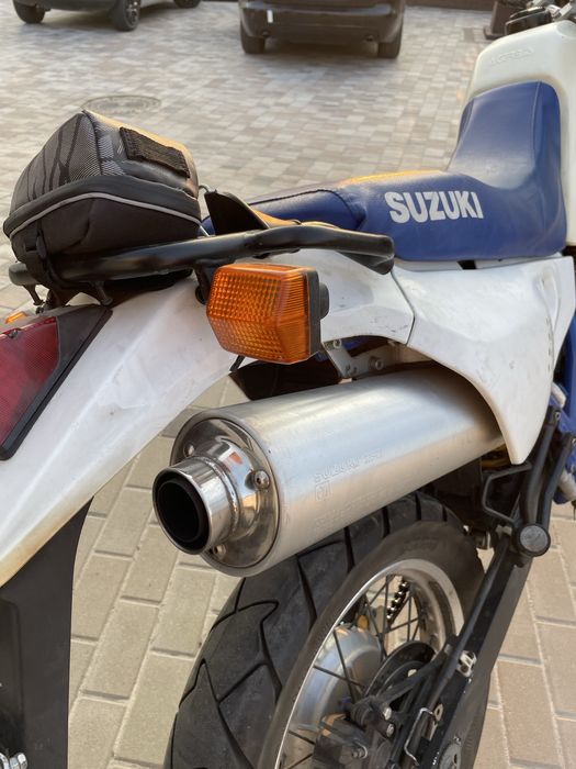 Suzuki DR650 (sp44b)