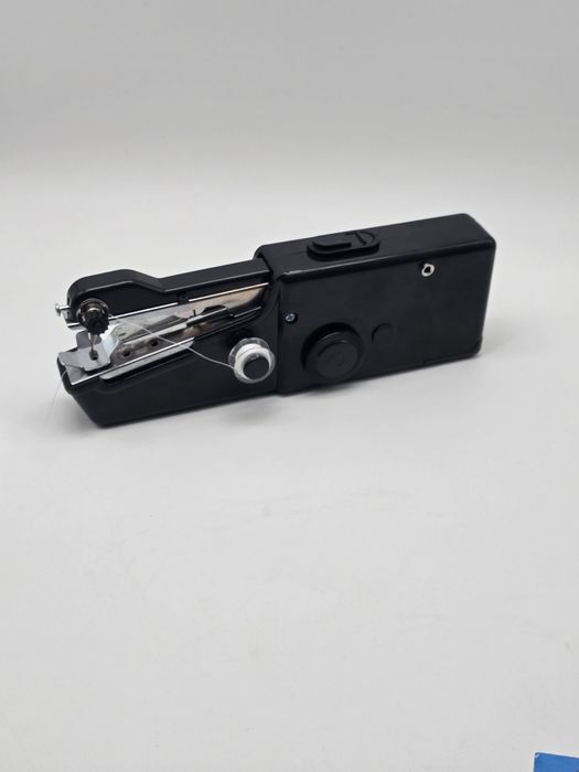 Maszyna do szycia ręczna Handy Stitch CS-101B czarna