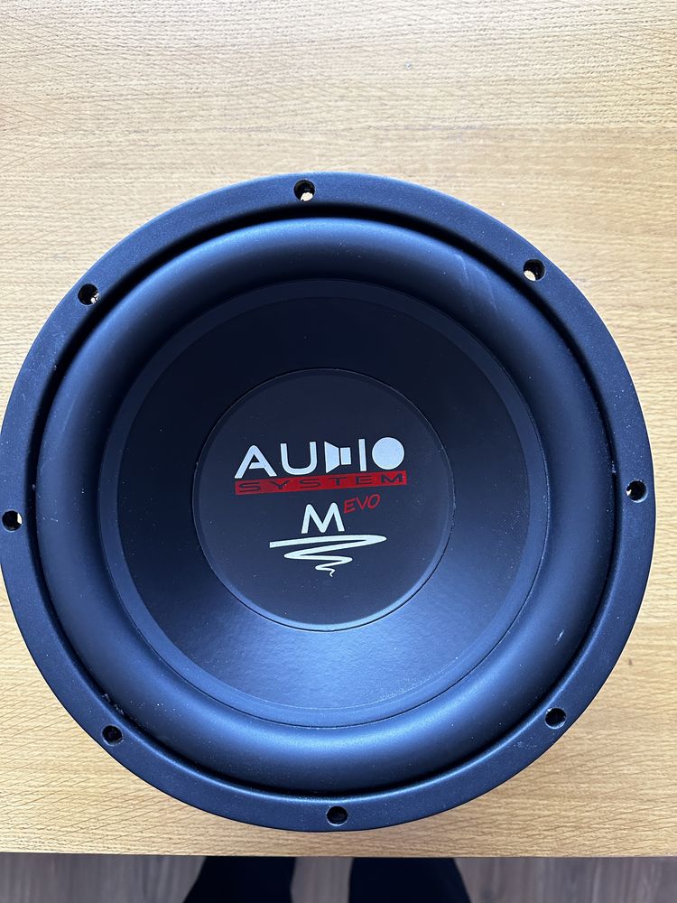 Audio System M10 evo dc 2x4ohm 300 w rms subwoofer jak nowy