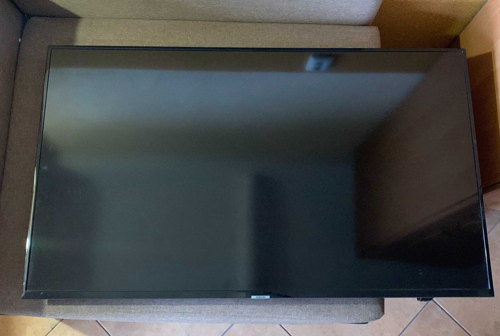 LED телевізор Samsung UE50NU7002U