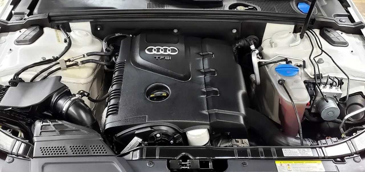 Audi A4 2.0T Premium Plus Quattro S-Line